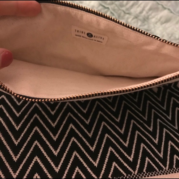 Tribe Alive Clutch - Picture 3 of 3